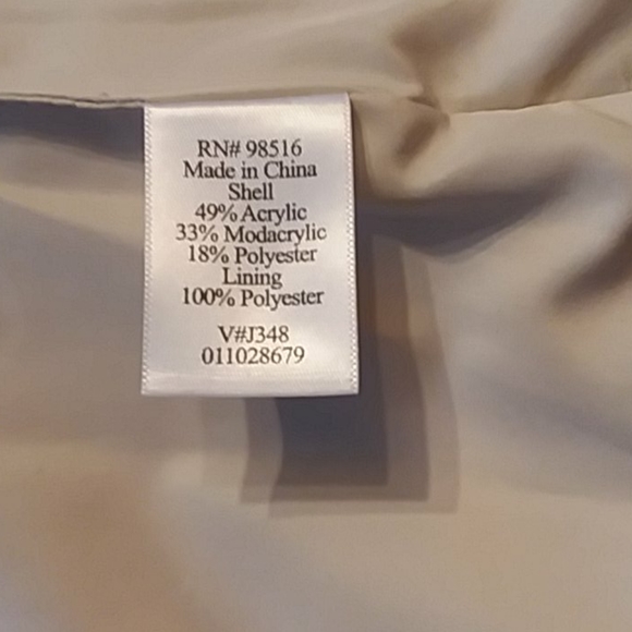 Vest - Picture 3 of 5